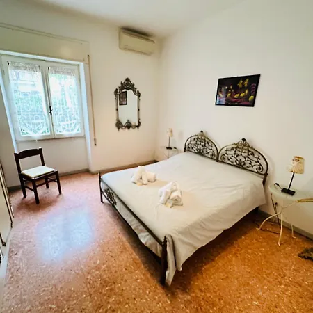 شقة Triestina House لاديسْبولِ