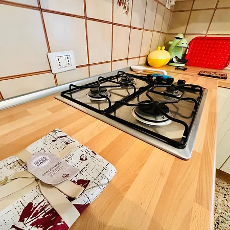 Triestina House لاديسْبولِ